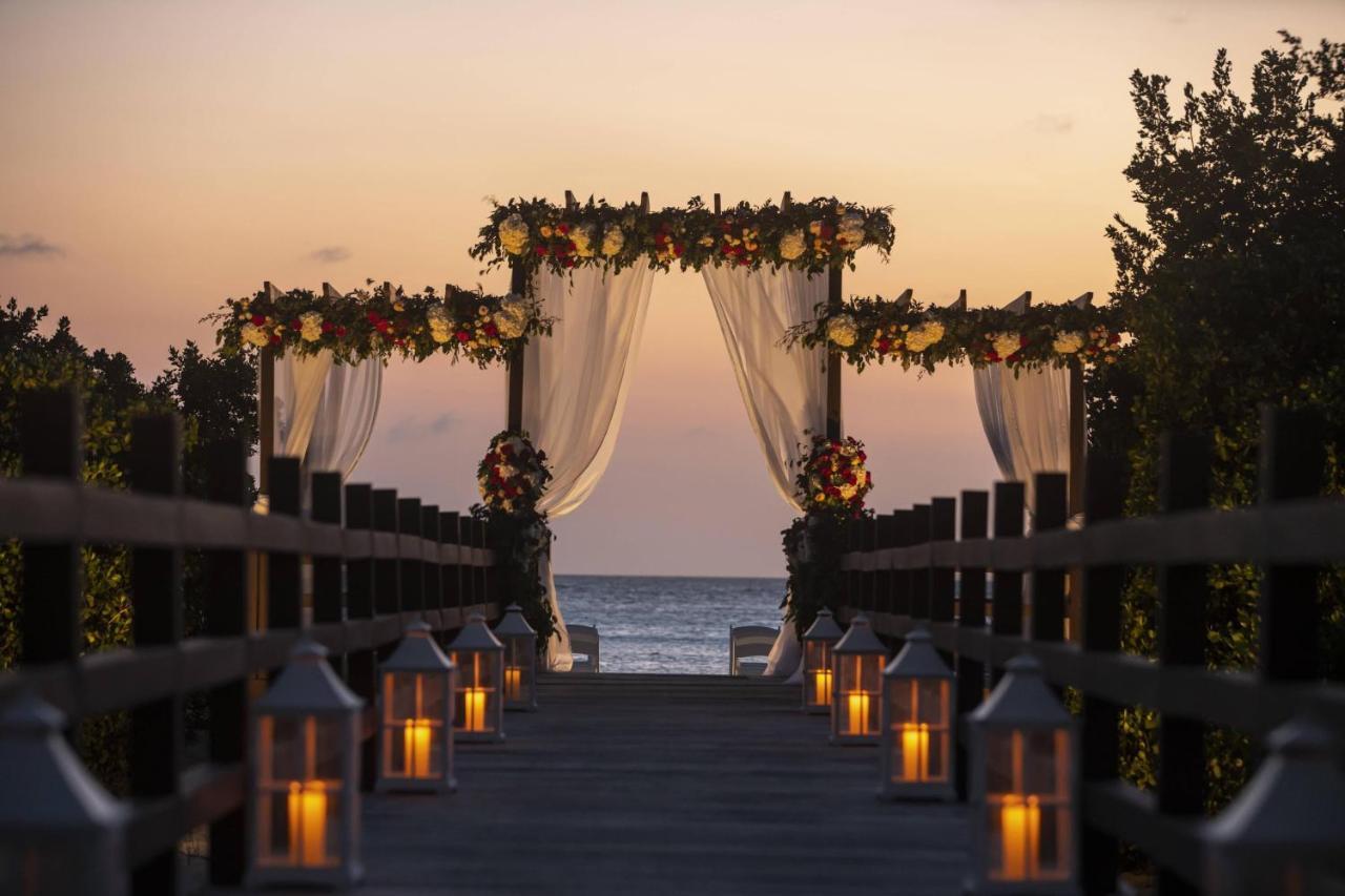 The Ritz-Carlton, Aruba Hotel Palm Beach Exterior foto