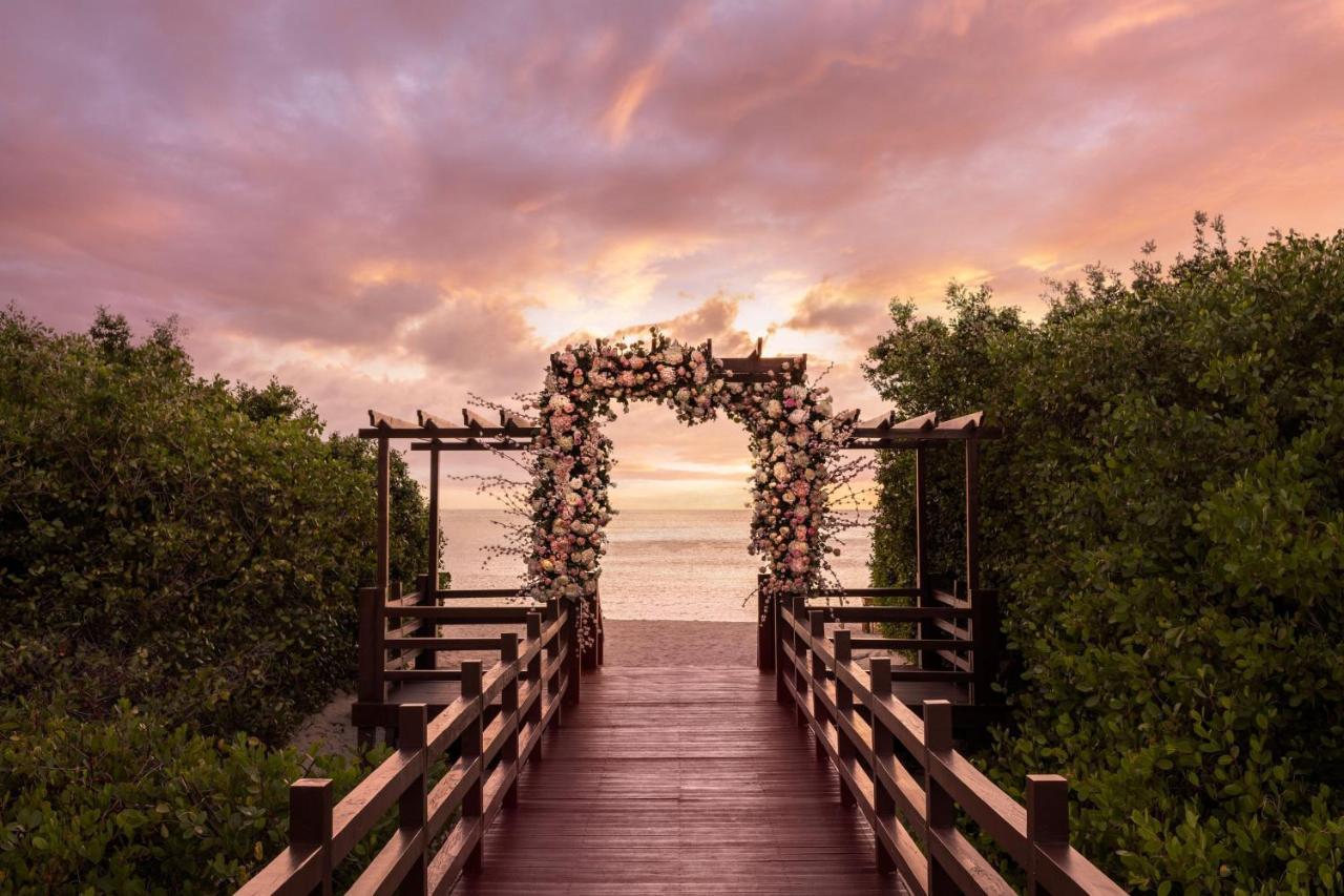 The Ritz-Carlton, Aruba Hotel Palm Beach Exterior foto